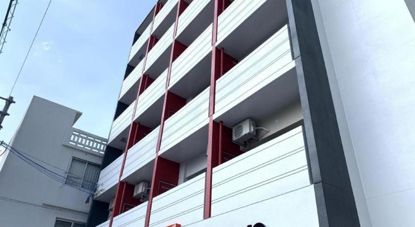 MrKINJOリンクインクメ那覇 那覇市 エクステリア 写真